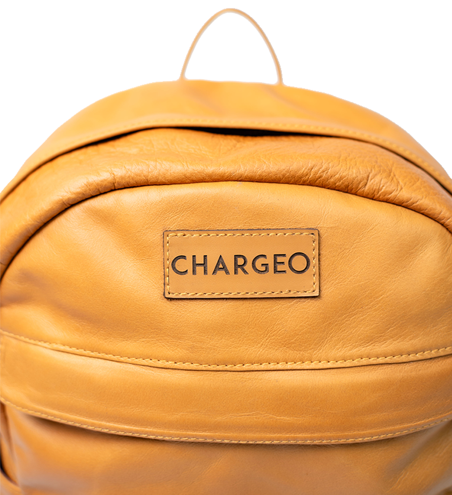CHARGEO Waterfall luxury Close Up view of the Butter tan leather backpack CHARGEO Waterfall luxury Close Up view of the Butter tan leather backpack