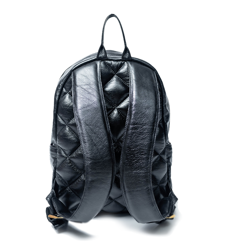Back view of CHARGEO Park Town Backpack in Charcoal leather. Back view of CHARGEO Park Town Backpack in Charcoal leather.