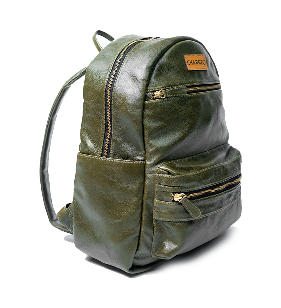 Diagonal side view of the CHARGEO Morningside Avocado leather backpack Diagonal side view of the CHARGEO Morningside Avocado leather backpack