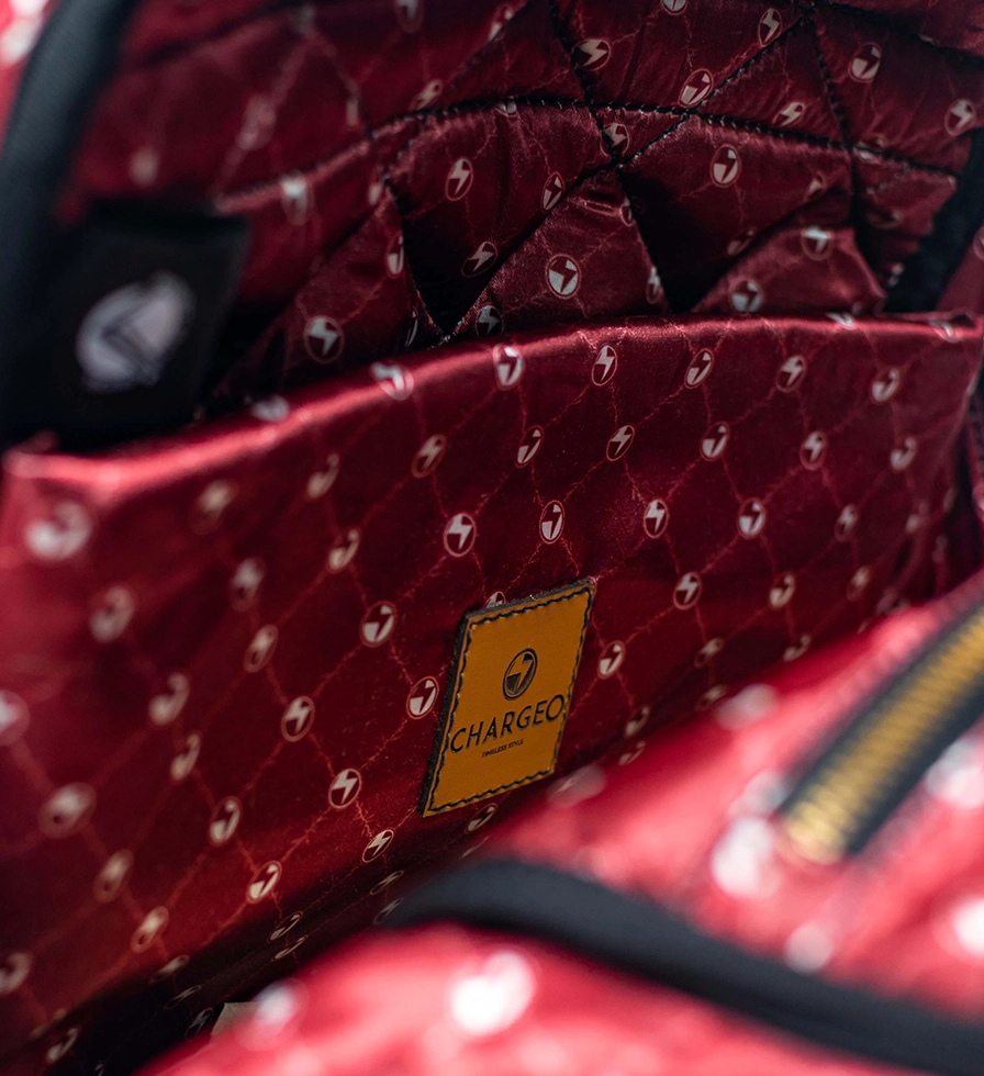 CHARGEO Stellenbosch Cognac leather backpack open view close up CHARGEO Stellenbosch Cognac leather backpack open view close up