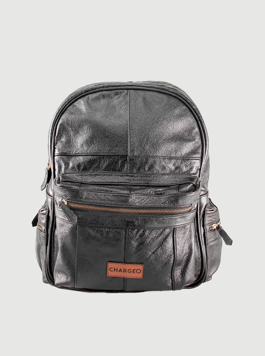 CHARGEO Hyde Park Front view of the charcoal leather backpack