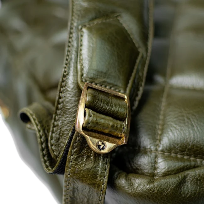CHARGEO Leather Bag Morningside Avocado Close-up Bottom Back View
