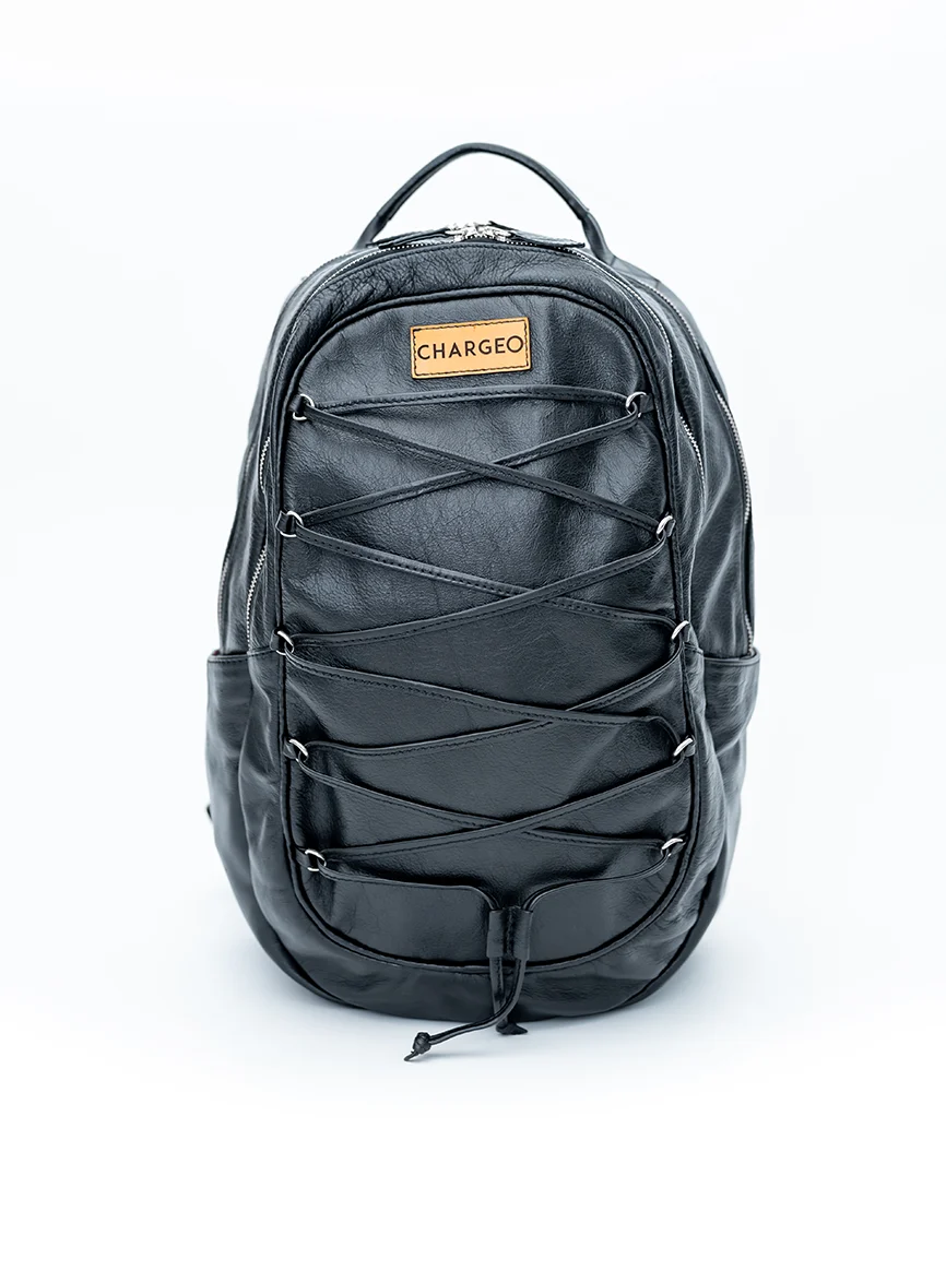 CHARGEO Cape Town luxury Front view of the Charcoal leather backpack