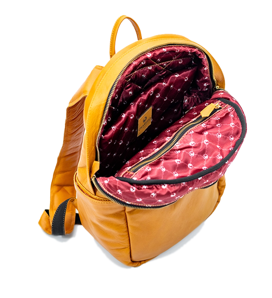 Chargeo Leather Bag Bryanston Butter Tan Opened Zipper Top View Chargeo Leather Bag Bryanston Butter Tan Opened Zipper Top View