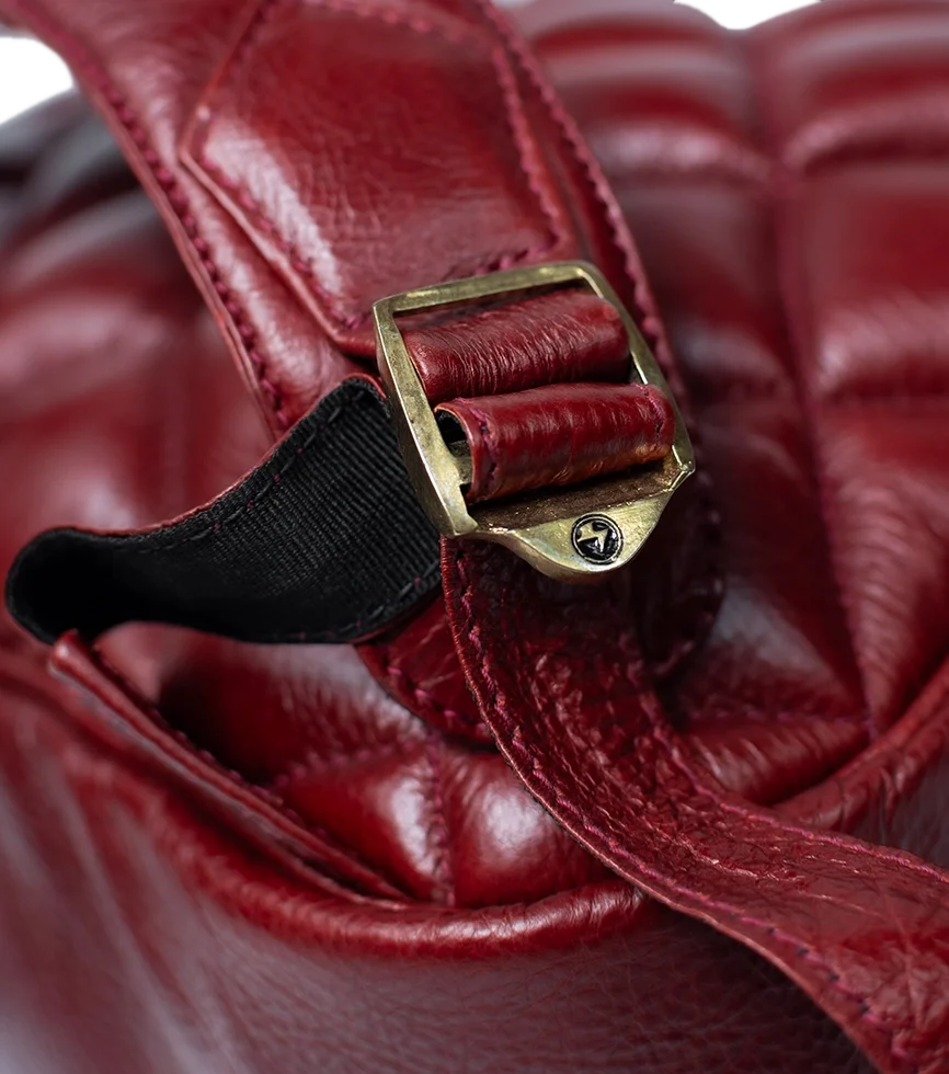 Chargeo Leather Bag Constantia Close up Bottom Back View