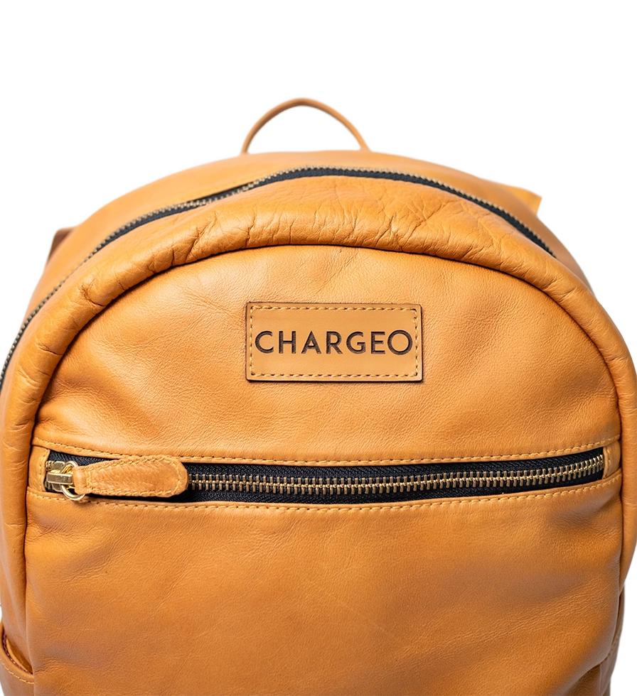 Chargeo Leather Bag Bryanston Butter Tan Close-up Front Top View Chargeo Leather Bag Bryanston Butter Tan Close-up Front Top View