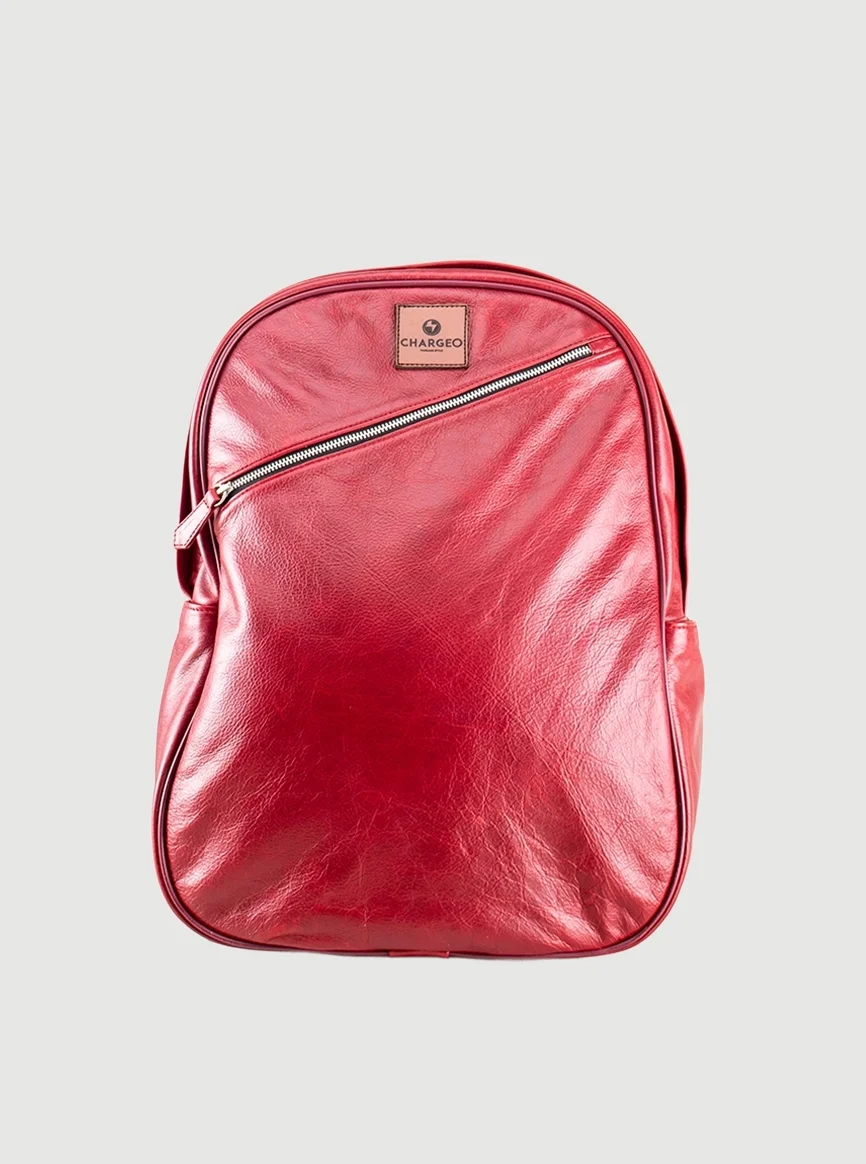 Front view of CHARGEO Pretoria RedRuby leather backpack