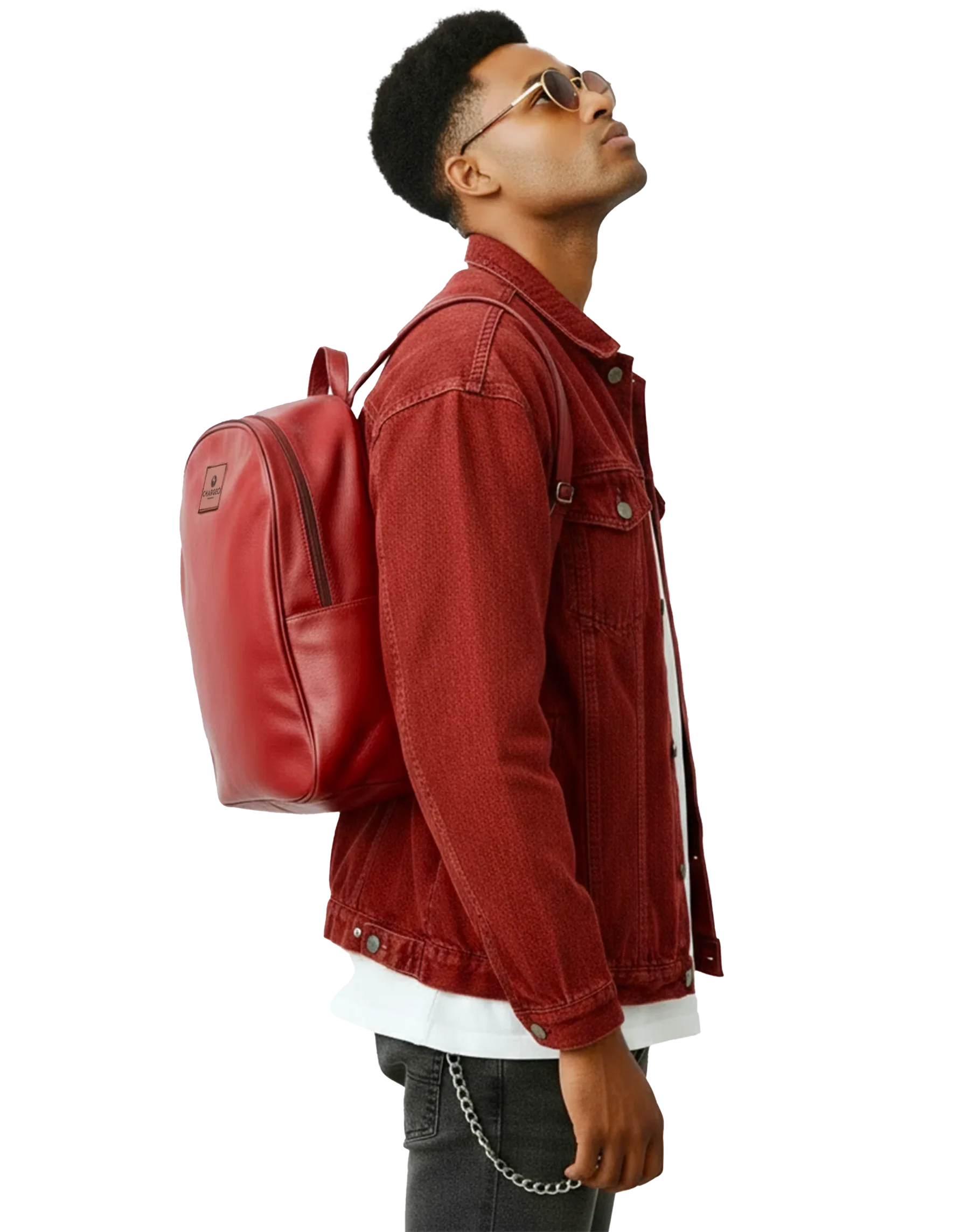 Side profile of a man wearing the CHARGEO Constantia RedRuby backpack