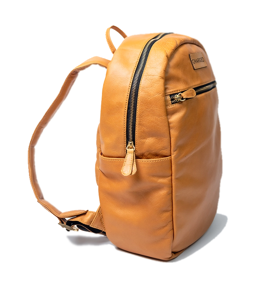 CHARGEO Leather Bag Bryanston Butter Tan Diagonal Left View CHARGEO Leather Bag Bryanston Butter Tan Diagonal Left View