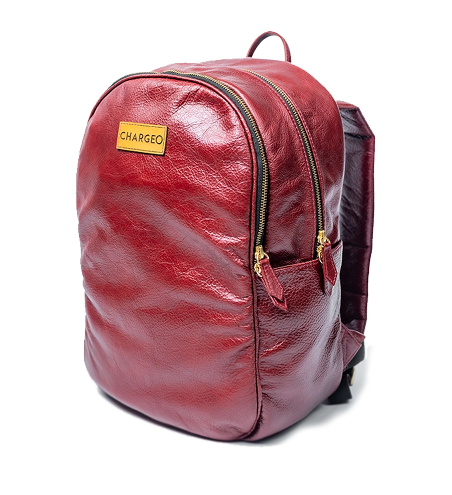 CHARGEO Leather Bag Constantia Ruby Red Diagonal Right View CHARGEO Leather Bag Constantia Ruby Red Diagonal Right View