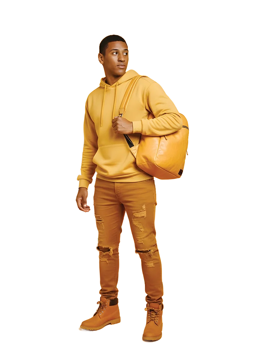 Chargeo Bryanston Model Hanging the bag on his shoulder